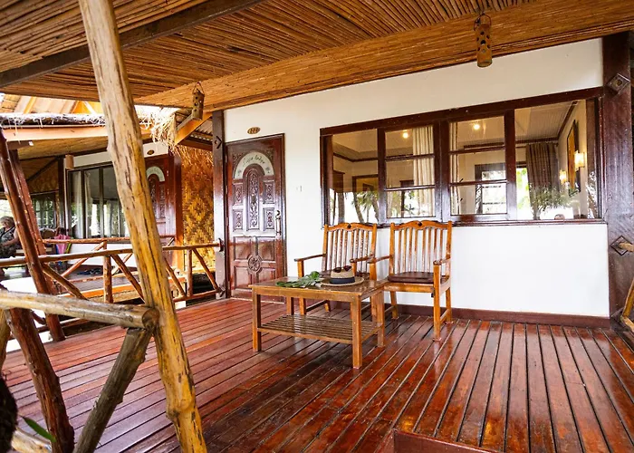 Lipa Lodge Beach Resort